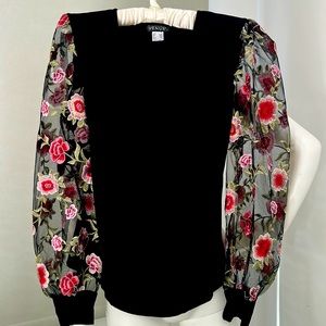 Women’s Blouse by VENUS Size L